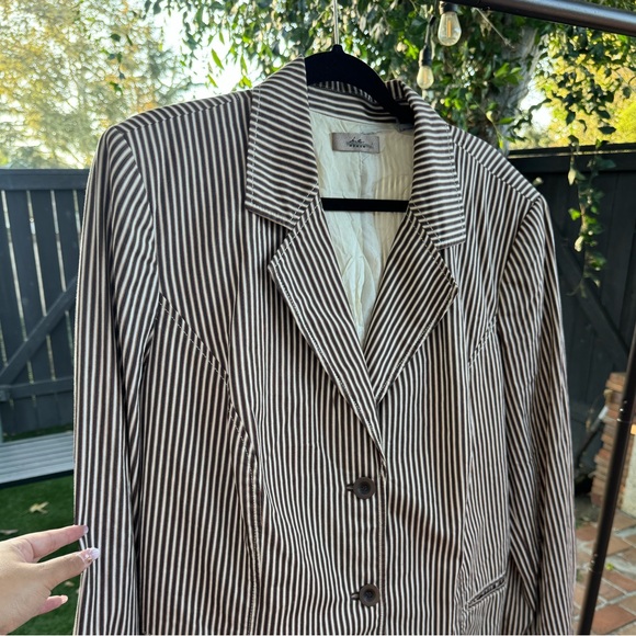 90s Vintage Brown Striped Blazer - Picture 6 of 7